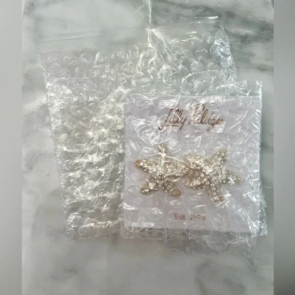 Lilly Pulitzer Gold Starfish Jewelry - Picture 3 of 8